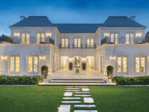 biệt thự 2 tầng chữ U tân cổ điển